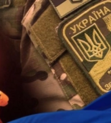 На Миколаївщині у Воскресенській громаді провели в останню путь захисника Олександра Романішина