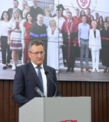 Вчусь у Цьося: відбулась інавгурація ректора ВНУ імені Лесі Українки, він назвав сім пріоритетів у роботі. ФОТО