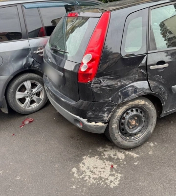 Знесла 4 авто та дерево: в Ужгороді притягнули до відповідальності п’яну водійку