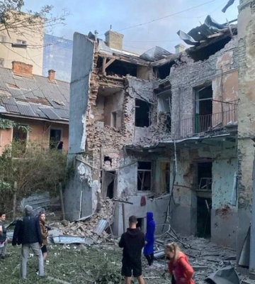 На заході України прогриміли вибухи: міста під атакою БпЛА