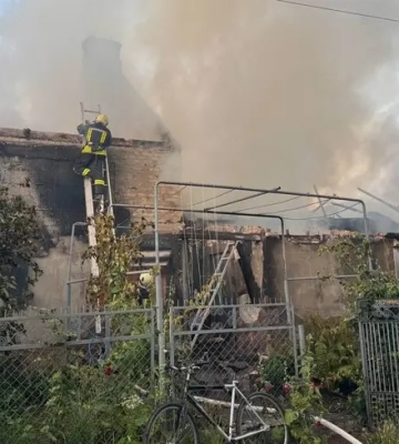 Повітряним ударом росіяни вщент знищили будинок у Луцьку: мерія показала фото наслідків