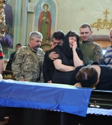 У Луцькій громаді провели в останню дорогу Героя Олександра Голотюка
