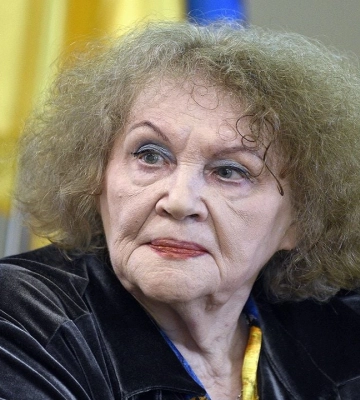 Достойнее народа нет: Лина Костенко в интервью Жадану о героизме украинцев Достойнее народа нет: Лина Костенко в интервью Жадану о героизме украинцев