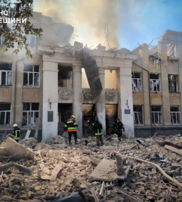 Шокуюче відкриття на Одещині: відходи зруйнованої ракетою школи, включаючи фрагменти ракет, скинули біля Аккерманської фортеці