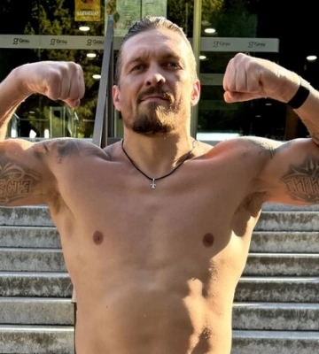 Усик поділився думкою про можливий поєдинок Ф'юрі та Джошуа