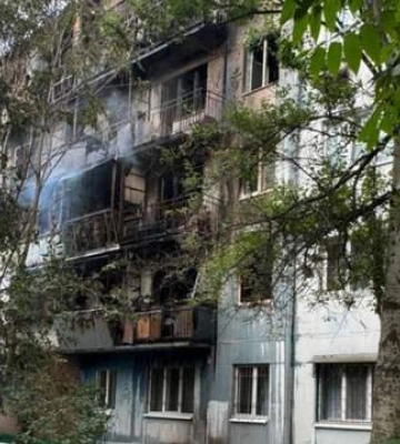 В Запорожье произошел масштабный пожар в многоэтажке: есть раненые в тяжелом состоянии