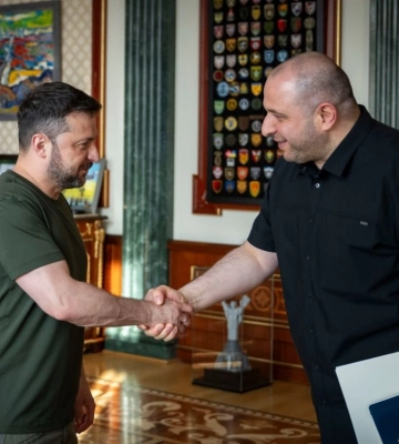 Зеленский после встречи с Умеровым анонсировал перестановки в Минобороны