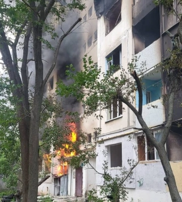 Запорожье: Масштабный пожар в пятиэтажном доме - девять пострадавших, среди них дети