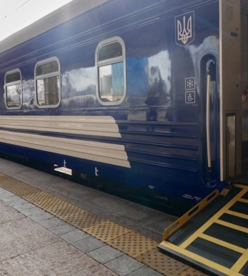 Через негоду на Харківщині затримується низка потягів