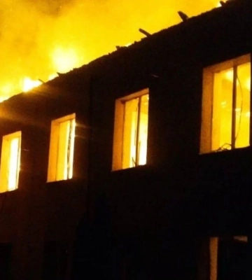 Росія атакувала дронами Дніпропетровщину: виникли пожежі, є багато пошкоджень