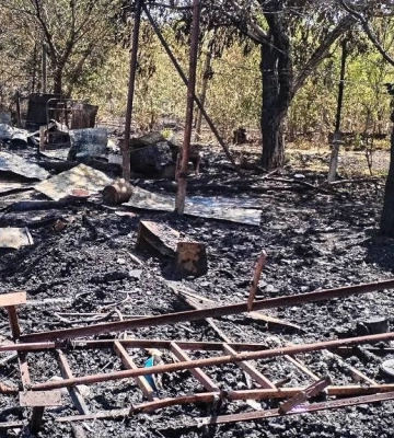 На Одещині пожежа знищила чотири дерев’яні споруди та суху траву через людську недбалість, - ФОТО