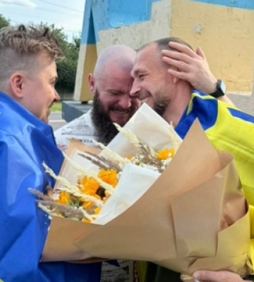 У Луцьку зустріли Бориса Василенка, який повернувся з російського полону. ФОТО