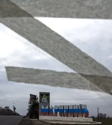 Партизани підпалили авто "кадирівців" в окупованому Маріуполі