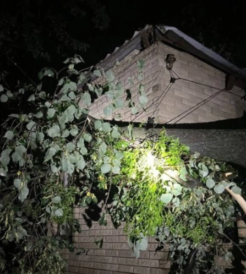 На Харківщині через негоду майже 30 тисяч споживачів залишились без світла