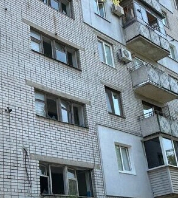 Наслідки атаки РФ на Самар: понівечено школу та багатоповерхівки. ФОТОрепортаж