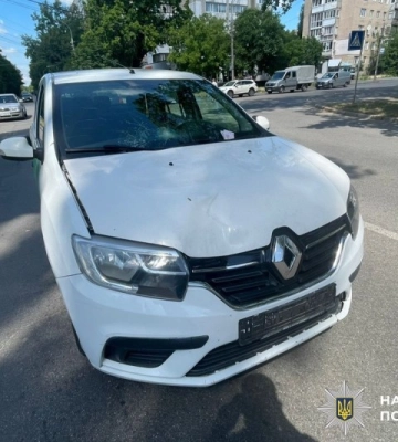 У Вінниці водій таксі під наркотиками збив на переході дівчину (відео)