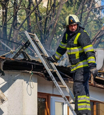 Будівля кафе загорілась на Олексіївці в Харкові 13 липня