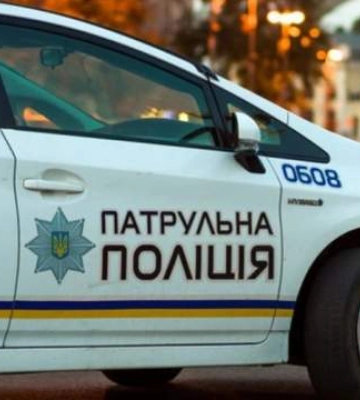 На Харьковщине полицейское авто атаковал вражеский FPV-дрон: четверо правоохранителей пострадали
