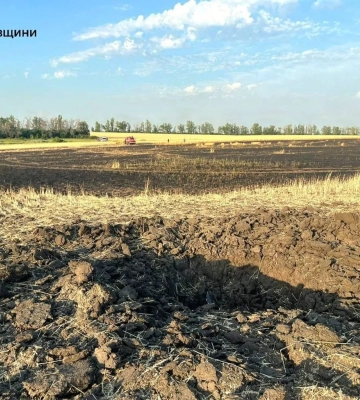 Ворог знищує хлібні поля на Харківщині: 60 гектарів пшениці згоріло - ДСНС