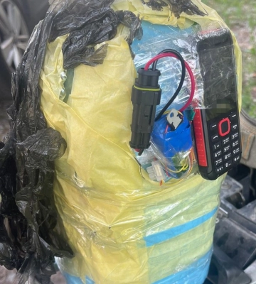 Затримали двох полтавок, які намагалися підірвати суддю та підпалили автівку військового