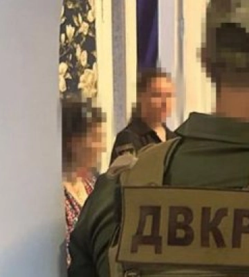 СБУ і Нацполіція викрили у Запоріжжі подружжя, яке вимагало «відкати» за гарантовані державою виплати на загиблих воїнів ЗСУ