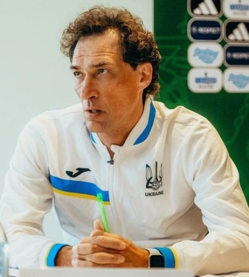 Экс-игрок сборной поведал, как президент Украины просил его прийти в Динамо Экс-игрок сборной поведал, как президент Украины просил его прийти в Динамо