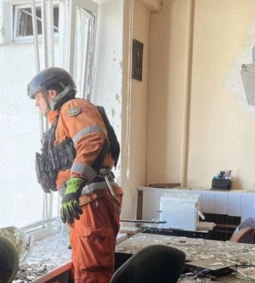 Дрони РФ повторно поцілили по навчальному закладу та уразили медзаклад у Сумах – влада