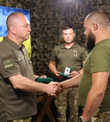 Героїчно протидіють загарбникам: прикордонникам Волинського загону на передовій вручили нагороди Героїчно протидіють загарбникам: прикордонникам Волинського загону на передовій вручили нагороди