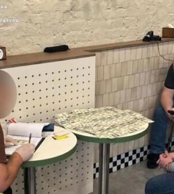 За $5,9 тис. пропонував допомогти оновити військово-облікові дані в ТЦК Київщини: Повідомлено про підозру працівнику суду. ФОТО