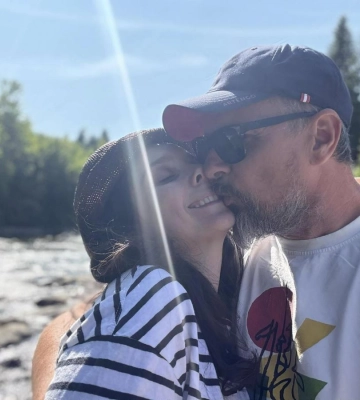 Олег Сенцов відсвяткував 49-річчя в Карпатах: рідкісні фото з родиною