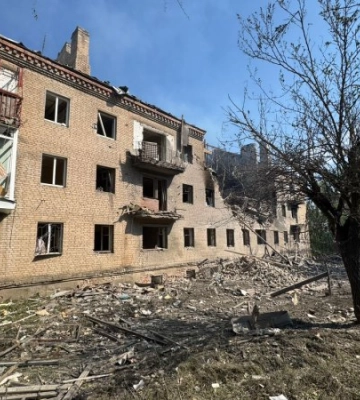Росіяни завдали три авіаудари по Костянтинівці, пошкоджені будинки та заклад освіти