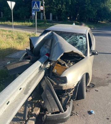 Зіткнувся з металевим відбійником: у Смілі в аварії загинув водій (ФОТО)