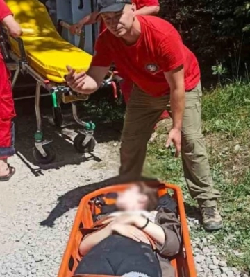 Біля водоспаду Шипіт постраждала 19-річна львівʼянка (ФОТО)