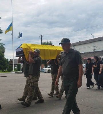 У Дубровиці попрощалися з молодим воїном