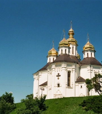 П'ять вибухів пролунало у Чернігові, на околицях міста впали два "шахеди" П'ять вибухів пролунало у Чернігові, на околицях міста впали два "шахеди"