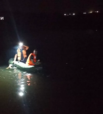 На Кіровоградщині рятувальники дістали з річки тіло потопельника, особу якого встановлено