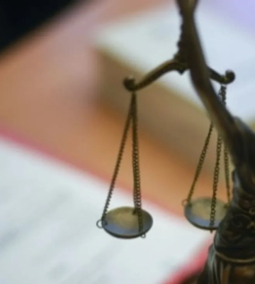 До 12 років тюрми засуджено батька за зґвалтування власної доньки