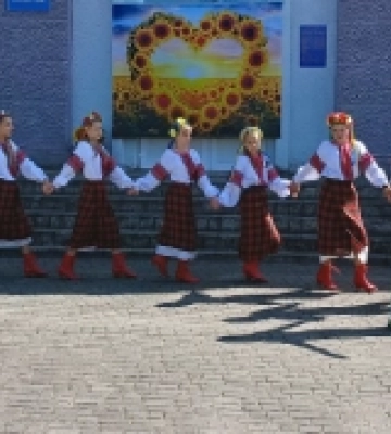 У селі на Волині на благодійному концерті зібрали понад 11 тисяч гривень на ЗСУ