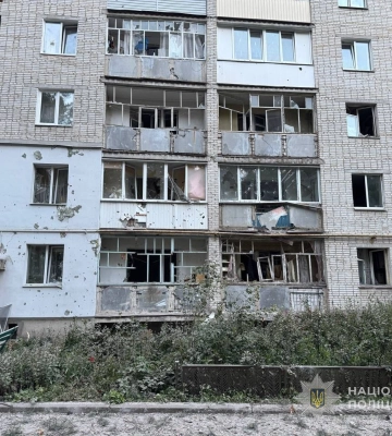 Поліція документує наслідки ракетного удару по Шостці: поранено дитину, пошкоджено цивільну інфраструктуру