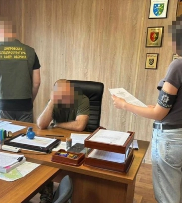 Ухилення від військової служби і шахрайство – повідомлено про підозри заступнику командира в/ч і молодшому сержанту