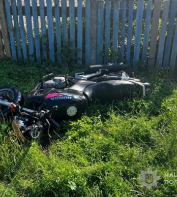 В Устилузі влупилися легковик і мотоцикл, є постраждалий