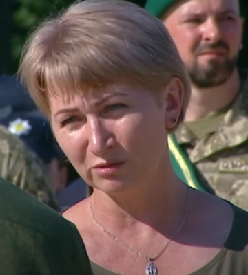Володимир Зеленський вручив орден “За заслуги” старості Лиманецького округу Ніні Губарь