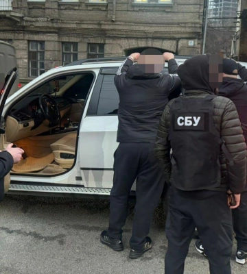 Адвокат з Дніпра за 12 тис. доларів обіцяв допомогу в ухиленні від мобілізації