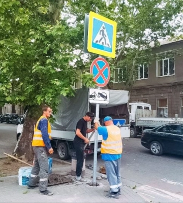 В Мелитополе оккупанты запретили останавливаться возле Центрального рынка