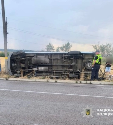 В Одеській області перекинувся рейсовий автобус з пасажирами В Одеській області перекинувся рейсовий автобус з пасажирами