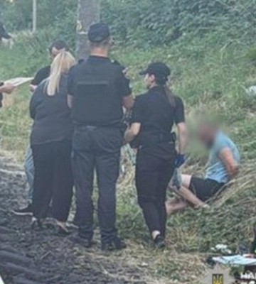 Розбій у магазині та напад на поліцейського – львів’янина взято під варту