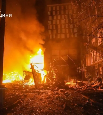 Одеса вночі зазнала атаки рф, загинув охоронець: показали наслідки