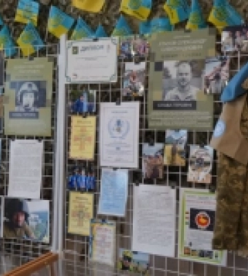 В музеї на Кіровоградщині відкрили виставку пам’яті полеглих Героїв. ФОТО