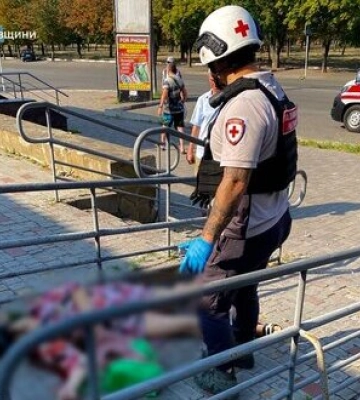 Рашисти з артилерії вдарили по Нікополю: загинула жінка, 5 травмованих. ФОТОрепортаж