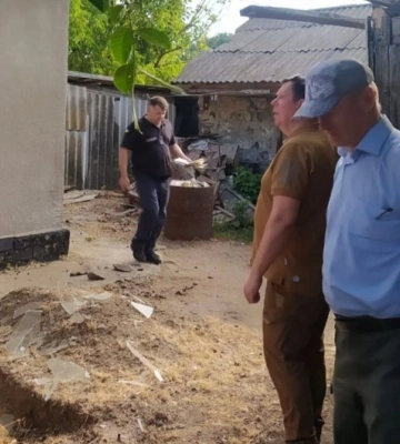 На чотирьох вулицях села у Благовіщенській громаді уламки російського дрона пошкодили домоволодіння 